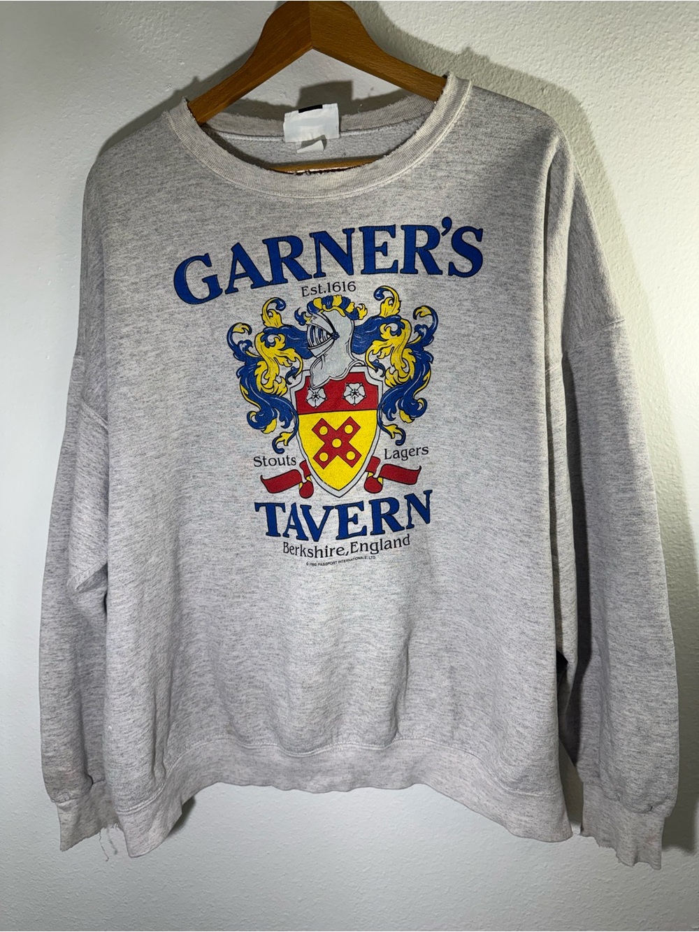 Vintage 1992 England Grey Graphic Sweatshirt - Men